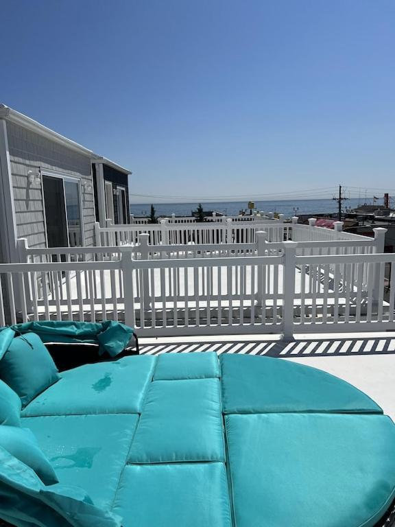 Beach House Steps Away From The Boardwalk And Beach With Ocean Views In Seaside Heights! Ngoại thất bức ảnh