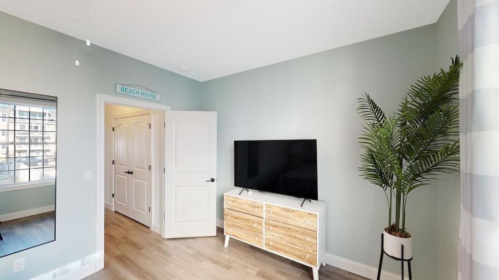 Beach House Steps Away From The Boardwalk And Beach With Ocean Views In Seaside Heights! Ngoại thất bức ảnh